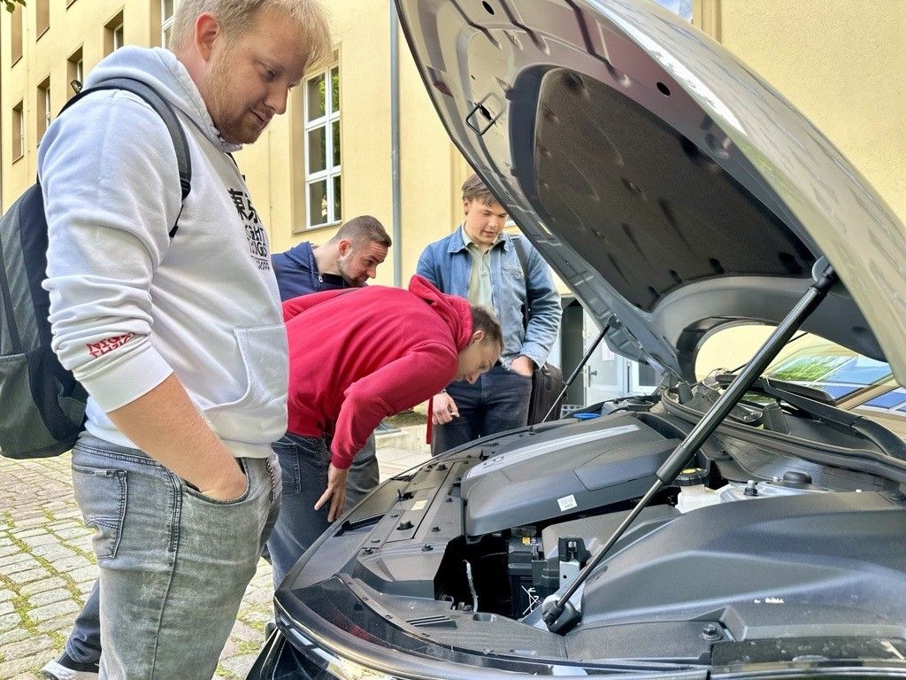 09. Spotkanie z firmą KIA Polmotor