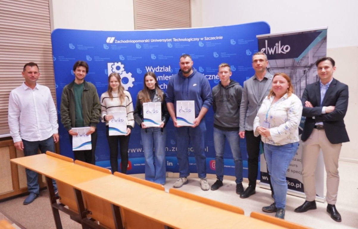 8. Studenci z wygranymi nagrodami w konkursie.