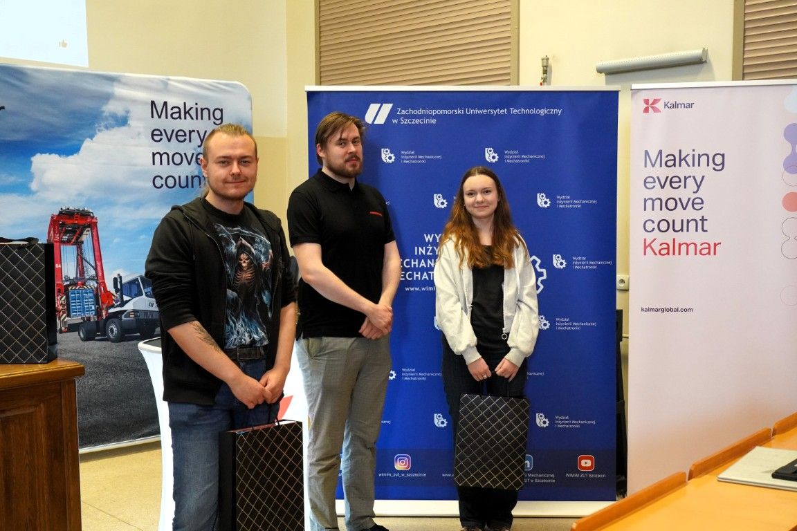 11. Wygrani studenci biorący udział w konkursie.