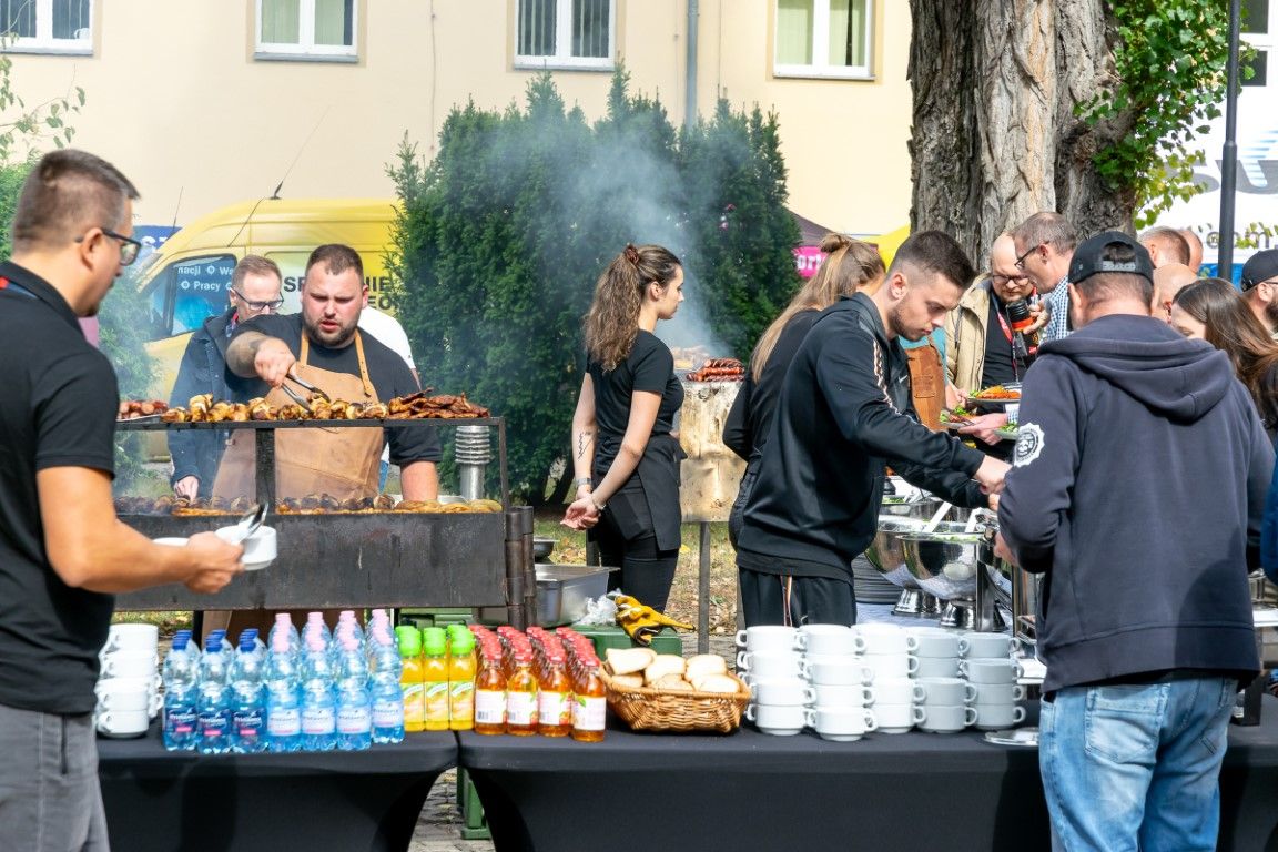 10. Przerwa obiadowa podczas seminarium.