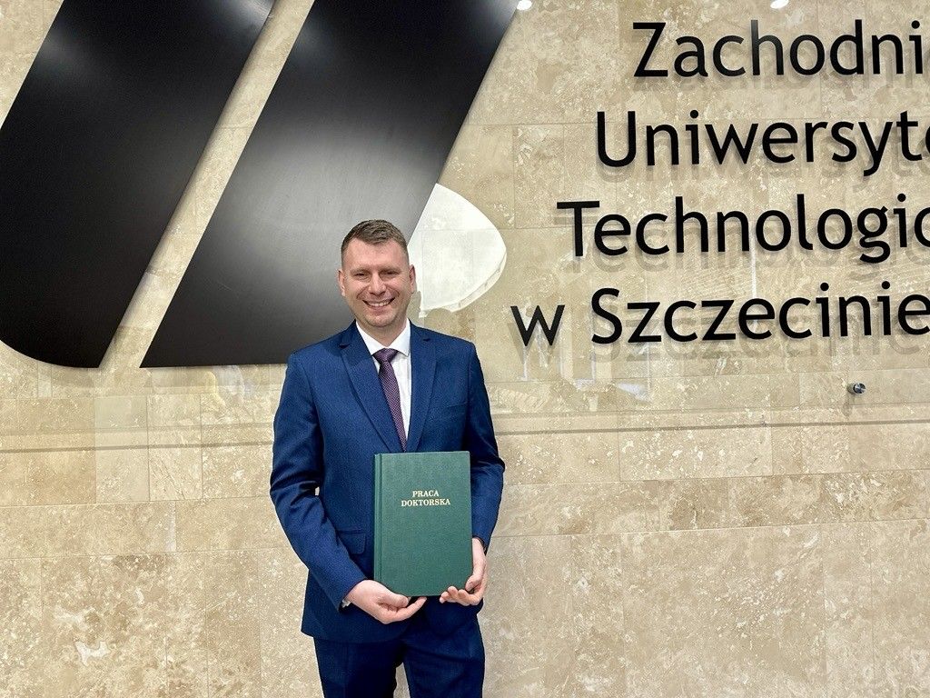 1. Doktorant Michał Zarzeczny.
