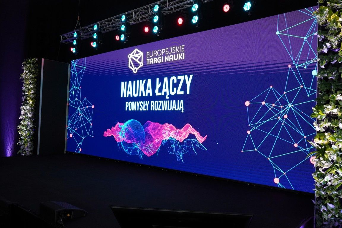 10. Sceneria targów.